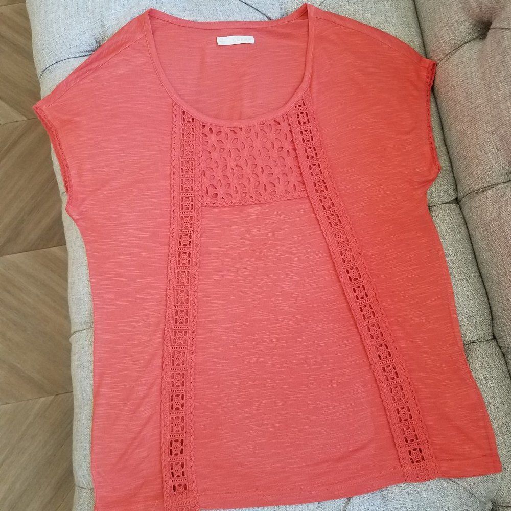 Hinge top